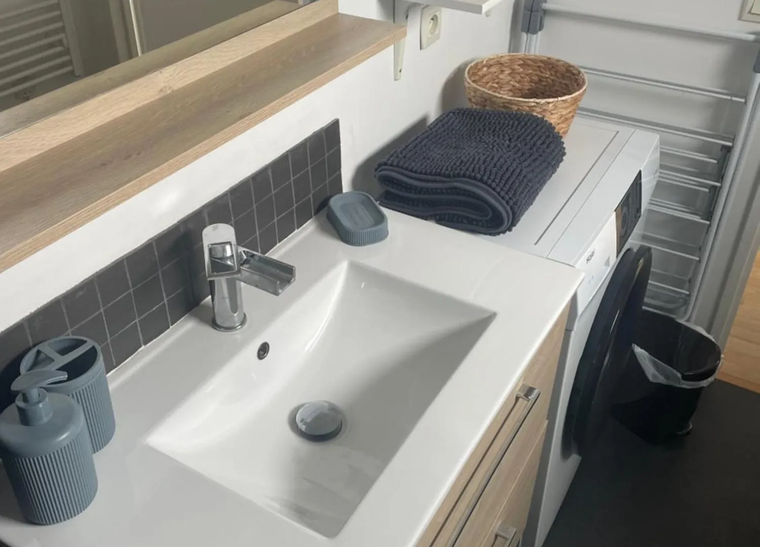 Appartement Cosy + Balcon 반느