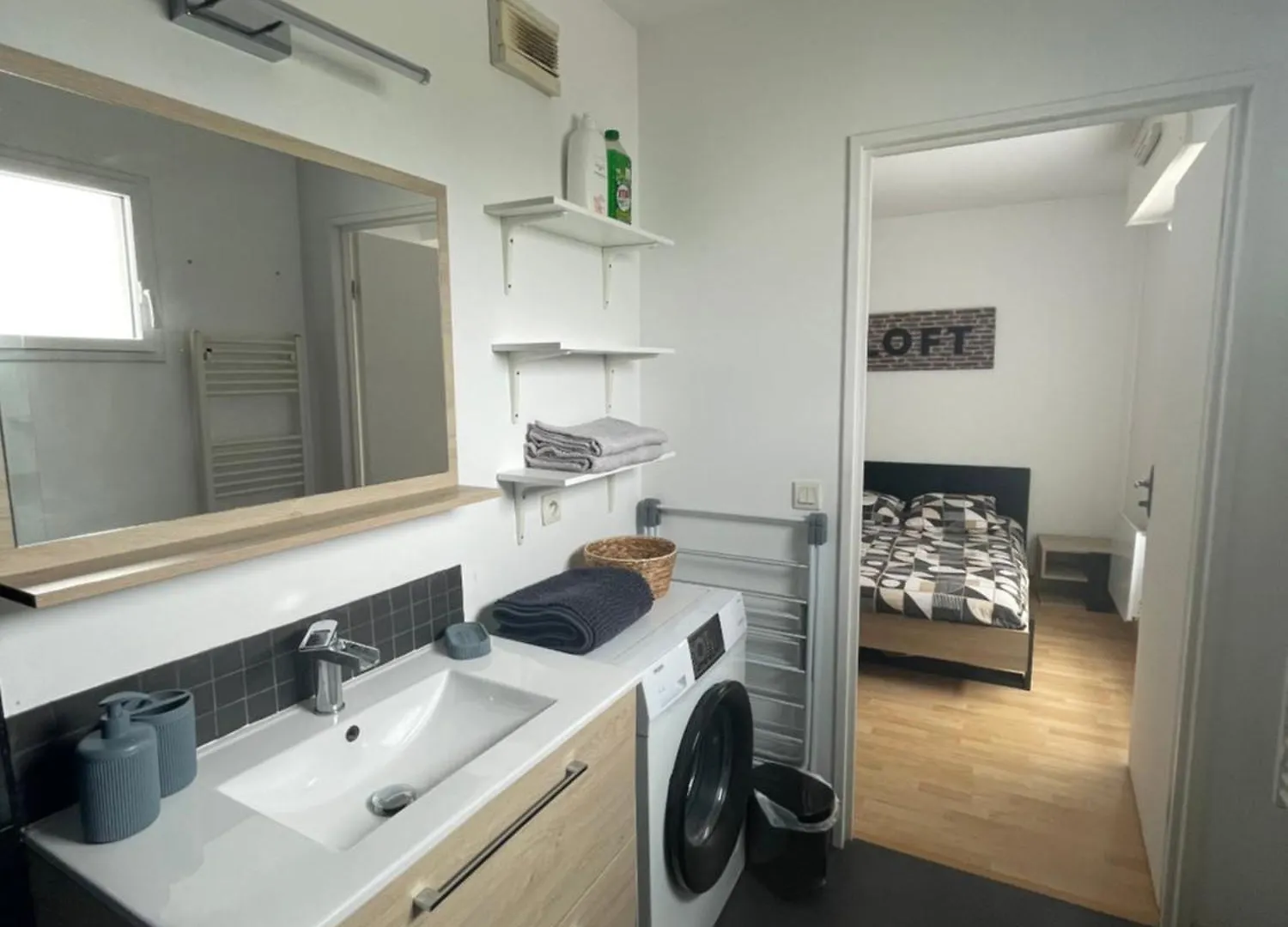 Appartement Cosy + Balcon 반느 0*,